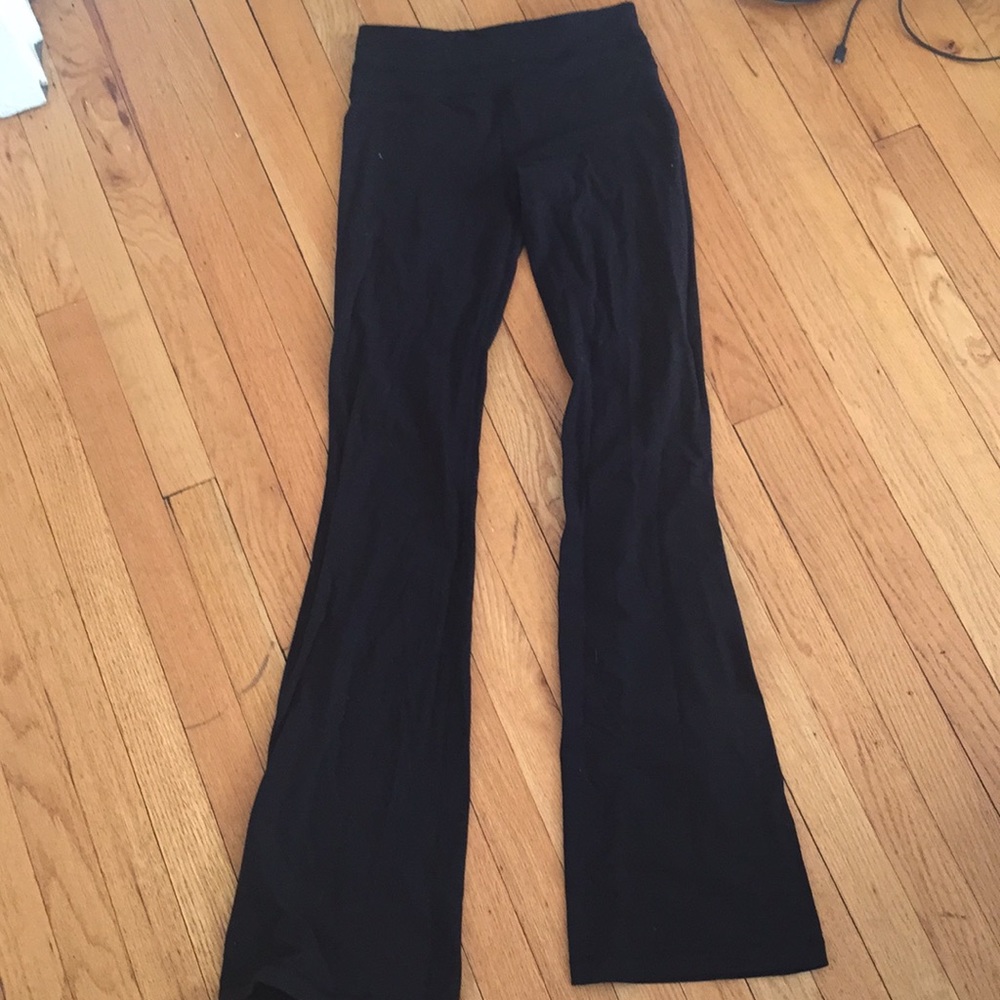 Lulu Lemon size 4 groove pants
